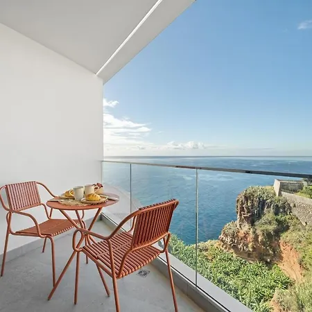 Peace Haven Iii Camara de Lobos