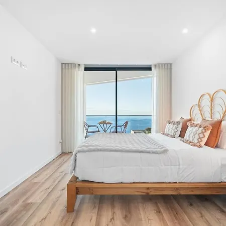 Peace Haven Iii Camara de Lobos